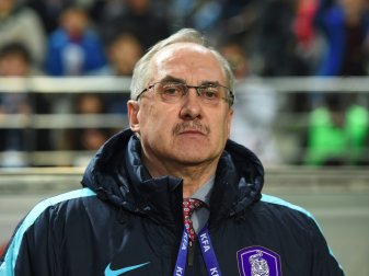 In Südkorea entlassen: Ulli Stielike In Südkorea entlassen: Ulli Stielike