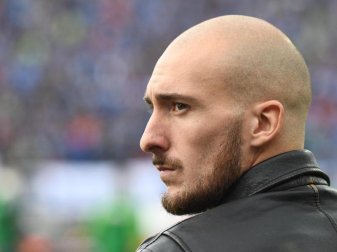 Abwehrspieler Luca Caldirola bleibt bei Werder Bremen. Foto: Boris Roessler Abwehrspieler Luca Caldirola bleibt bei Werder Bremen. Foto: Boris Roessler