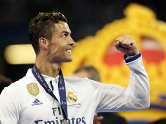 Ronaldo droht Real nach Steuer-Anklage mit Abschied Ronaldo droht Real nach Steuer-Anklage mit Abschied