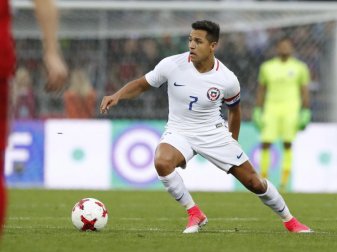 Alexis Sanchez hat eine leichte Verletzung am linken Knöchel. Foto: Pavel Golovkin Alexis Sanchez hat eine leichte Verletzung am linken Knöchel. Foto: Pavel Golovkin