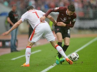 Lucas Hufnagel (r) bleibt in Nürnberg. Foto: Timm Schamberger