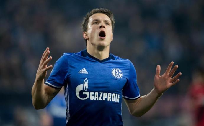 Jewgen Konopljanka wird wohl weiter zum Kader vom FC Schalke 04 gehören. Foto: Bernd Thissen