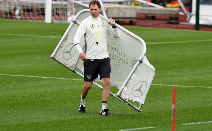 Marcus Sorg lobt die Spieler im DFB-Team