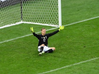 Torwart Bernd Leno erwischte nicht seinen besten Tag. Foto: Marius Becker Torwart Bernd Leno erwischte nicht seinen besten Tag. Foto: Marius Becker