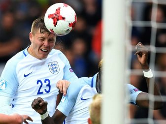 Mawson gelang der erste Treffer für England gegen Polen