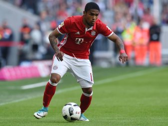 Douglas Costa vor Wechsel nach Turin Douglas Costa vor Wechsel nach Turin