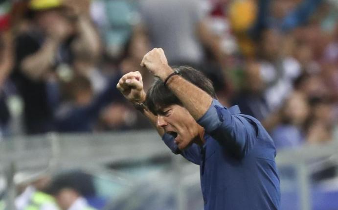 Bundestrainer Joachim Löw war zufrieden mit dem Sieg gegen Australien. Foto: Christian Charisius