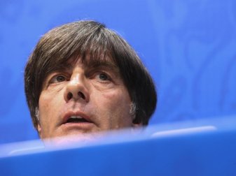 Nur ein Training bleibt Bundestrainer Löw mit dem DFB-Team als Einstimmung auf den Turnierfavoriten Chile. Foto: Christian Charisius Nur ein Training bleibt Bundestrainer Löw mit dem DFB-Team als Einstimmung auf den Turnierfavoriten Chile. Foto: Christian Charisius