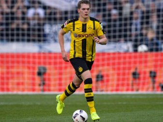 Der Dortmunder Matthias Ginter dachte nach dem Anschlag auf den BVB-Bus an ein mögliches Karriereende. Foto: Soeren Stache Der Dortmunder Matthias Ginter dachte nach dem Anschlag auf den BVB-Bus an ein mögliches Karriereende. Foto: Soeren Stache