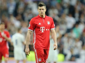Robert Lewandowski: FC Bayern dementiert Wechselgerüchte Robert Lewandowski: FC Bayern dementiert Wechselgerüchte