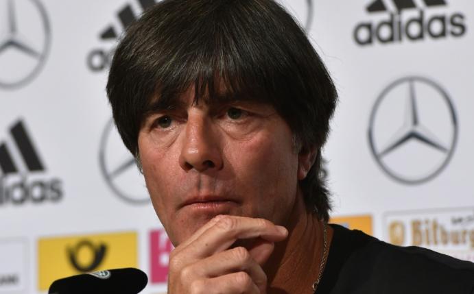 Löw wird gegen Chile das 149. Mal auf der Bank sitzen