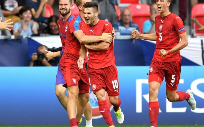 Tschechien bejubelt 3:1-Sieg gegen Italien