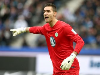 Der VfL Wolfsburg bindet Keeper Koen Casteels bis 2021 Der VfL Wolfsburg bindet Keeper Koen Casteels bis 2021
