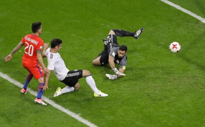Lars Stindl (M.) ist bisher ein klarer Gewinner beim Confed Cup. Foto: Sergei Grits