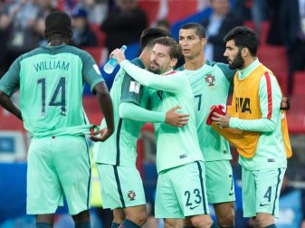Cristiano Ronaldo (2.v.r.) und Co. wollen ins Halbfinale des Confed Cups. Foto: Marius Becker Cristiano Ronaldo (2.v.r.) und Co. wollen ins Halbfinale des Confed Cups. Foto: Marius Becker