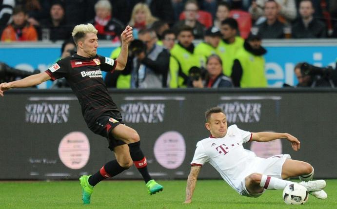 Plant seinen Absprung: Kevin Kampl (l.)