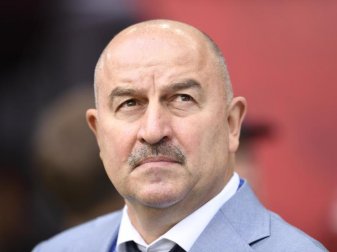 Bei der WM 2018 muss der bärbeißige Stanislaw Tschertschessow Farbe bekennen, und zeigen ob er sich als Trainer der Sbornaja bewährt. Foto: Marius Becker Bei der WM 2018 muss der bärbeißige Stanislaw Tschertschessow Farbe bekennen, und zeigen ob er sich als Trainer der Sbornaja bewährt. Foto: Marius Becker