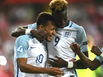 Die Junioren-Fußballer aus England sorgen für Aufsehen Die Junioren-Fußballer aus England sorgen für Aufsehen