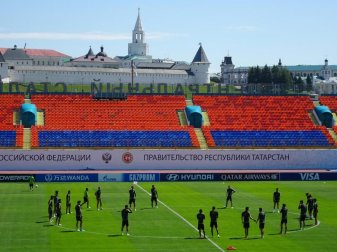 Die mexikanische Fußball-Nationalmannschaft trainierte in Kasan ohne Topstar Hernández, der sich individuell fit machte. Foto: Florian Lütticke Die mexikanische Fußball-Nationalmannschaft trainierte in Kasan ohne Topstar Hernández, der sich individuell fit machte. Foto: Florian Lütticke