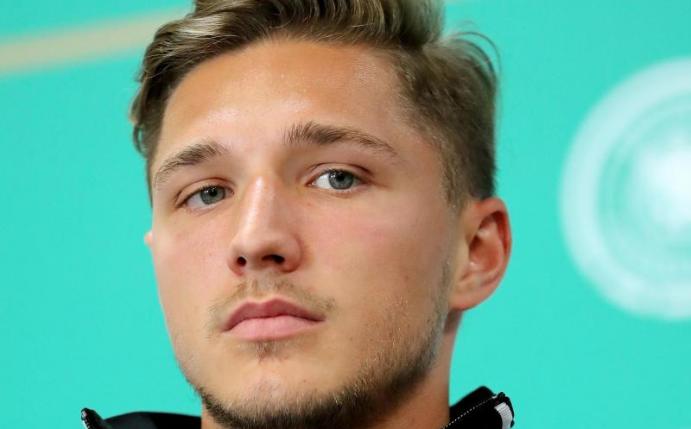 Der Einsatz von Niklas Stark im Finale der U21-EM ist fraglich. Foto: Jan Woitas