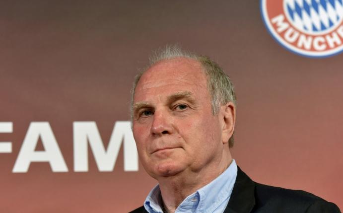 Uli Hoeneß verteidigt Einkaufspolitik der Bayern