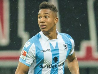 Uduokhai unterschreibt bis 2022 beim VfL Wolfsburg Uduokhai unterschreibt bis 2022 beim VfL Wolfsburg