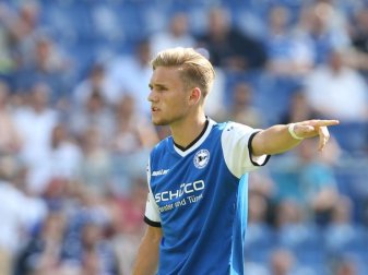 Leihspieler Leandro Putaro hat bei Arminia Bielefeld nun einen Vertrag bis 2020 bekommen. Foto: Friso Gentsch Leihspieler Leandro Putaro hat bei Arminia Bielefeld nun einen Vertrag bis 2020 bekommen. Foto: Friso Gentsch