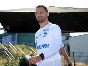 Tedesco begann Schalkes Training vor knapp 1000 Fans Tedesco begann Schalkes Training vor knapp 1000 Fans