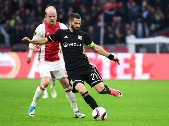 Maxime Gonalons (r.) wechselt von Lyon nach Rom Maxime Gonalons (r.) wechselt von Lyon nach Rom