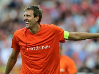 Nowitzki, Podolski und Co. spielten für den guten Zweck Nowitzki, Podolski und Co. spielten für den guten Zweck