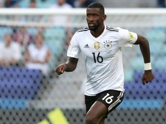 Antonio Rüdiger wechselt vom AS Rom zum FC Chelsea Antonio Rüdiger wechselt vom AS Rom zum FC Chelsea