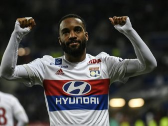 Alexandre Lacazette spielt künftig für den FC Arsenal Alexandre Lacazette spielt künftig für den FC Arsenal