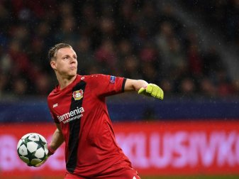 Rudi Völler: "Bernd wird 100 Prozent bei uns bleiben" Rudi Völler: "Bernd wird 100 Prozent bei uns bleiben"