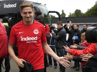 Bastian Oczipka kommt Angang Juli zum Training der Eintracht. Foto: Andre Hirtz Bastian Oczipka kommt Angang Juli zum Training der Eintracht. Foto: Andre Hirtz