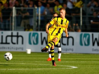 Dzenis Burnic wird für ein Jahr nach Stuttgart verliehen Dzenis Burnic wird für ein Jahr nach Stuttgart verliehen