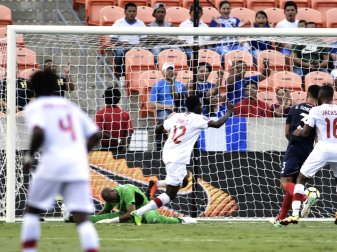 Youngster Alphonso Davies trifft zum 1:0 für Kanada Youngster Alphonso Davies trifft zum 1:0 für Kanada