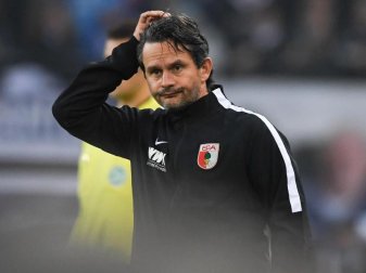 Dirk Schuster war als Trainer des FC Augsburg in der vergangenen Saison nach 14 Spielen freigestellt worden. Foto: Axel Heimken