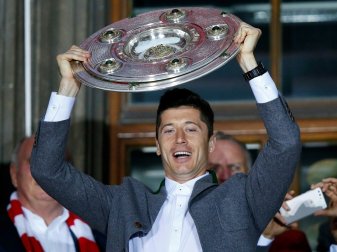 Lewandowski wurde erneut zum besten Spieler gewählt Lewandowski wurde erneut zum besten Spieler gewählt
