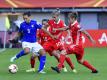 Russland (in rot) gewann das erste Spiel bei einer EM