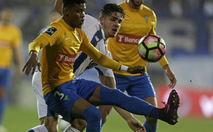 Stuttgart holt Ailton (l.) von Estoril Praia