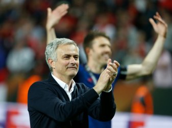 Mourinho war nie länger als drei Jahre bei einem Verein Mourinho war nie länger als drei Jahre bei einem Verein