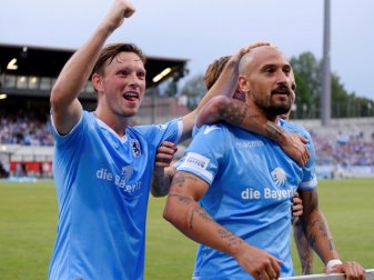 1860 feiert einen 3:1-Heimsieg gegen Wacker Burghausen 1860 feiert einen 3:1-Heimsieg gegen Wacker Burghausen