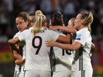Nach dem 2:1-Sieg über Italien ist der Weg ins EM-Viertelfinale für die deutschen Fußballerinnen geebnet. Foto: Carmen Jaspersen Nach dem 2:1-Sieg über Italien ist der Weg ins EM-Viertelfinale für die deutschen Fußballerinnen geebnet. Foto: Carmen Jaspersen