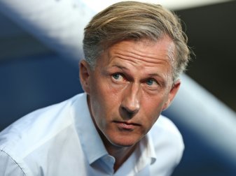 Blickt mit Zweifel in die neue Saison: Andries Jonker Blickt mit Zweifel in die neue Saison: Andries Jonker