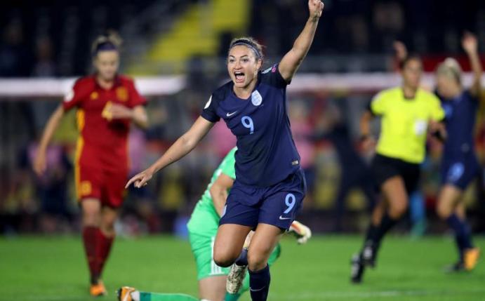 Die Engländerin Jodie Taylor jubelt über ihr Tor zum 2:0 gegen Spanien. Foto: Mike Egerton