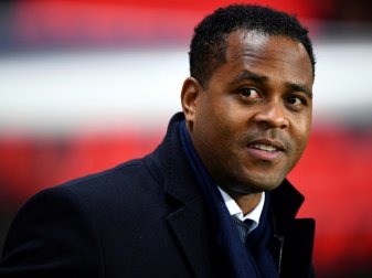Mit neun: Kluivert-Sohn unterschreibt Sponsoren-Vertrag Mit neun: Kluivert-Sohn unterschreibt Sponsoren-Vertrag