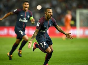 Neuzugang Dani Alves bachte PSG auf die Siegerstraße