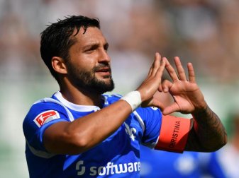 Darmstadts Kapitän Aytac Sulu freut sich über seinen wichtigen Führungstreffer beim 1:0 Sieg gegen Greuther Fürth. Foto: Boris Roessler