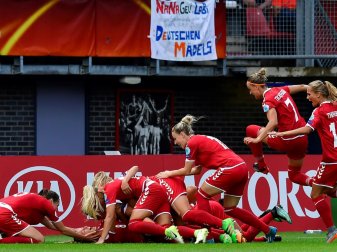 Frauen-EM: Dänemark schlägt Deutschland mit 2:1 Frauen-EM: Dänemark schlägt Deutschland mit 2:1