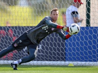 Derzeit imn Aufbautraining: Bayern-Torwart Manuel Neuer. Foto: Andreas Gebert Derzeit imn Aufbautraining: Bayern-Torwart Manuel Neuer. Foto: Andreas Gebert